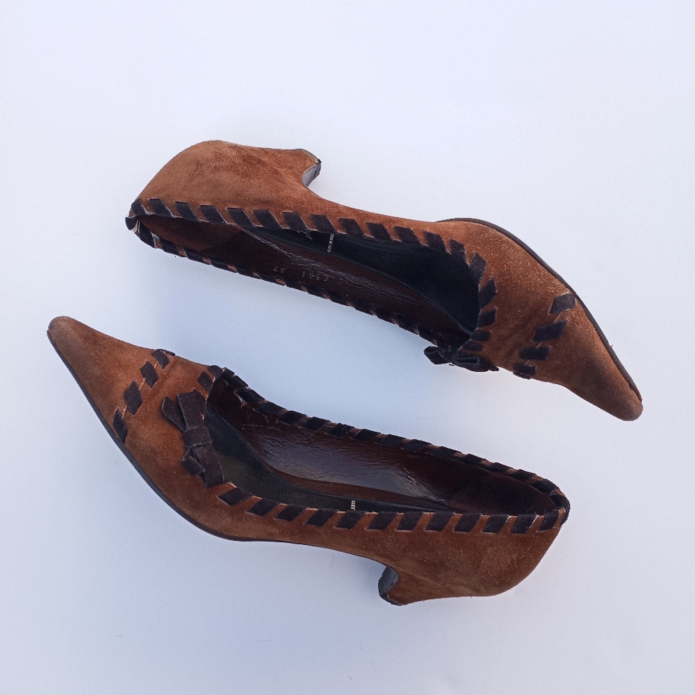 🤎💥Brown Suede Prada Kitten Heels💥🤎